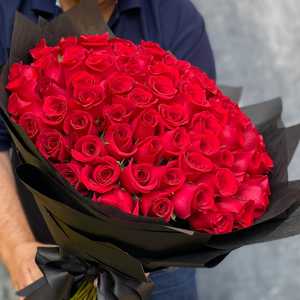 En Ramos y Rosas Delivery, no solo vendemos flores, sino que creamos momentos inolvidables que perduran para siempre.